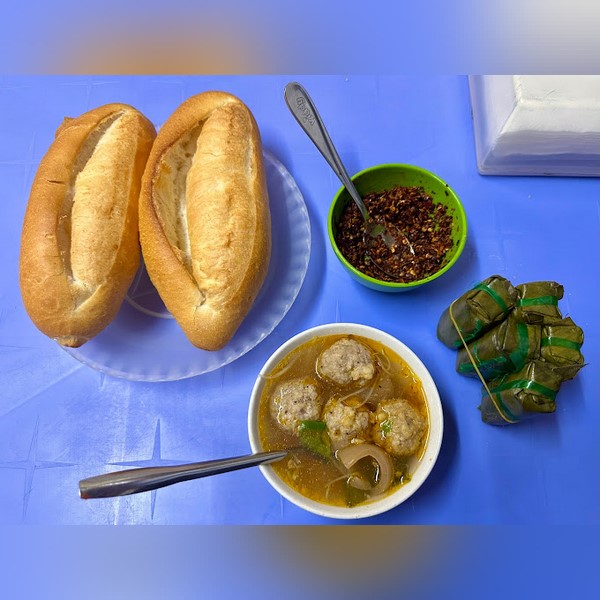 Bánh Mì Xíu Mại Ri 79