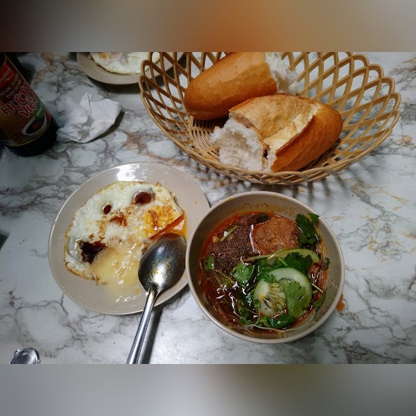 Bánh mì xíu mại chén 45
