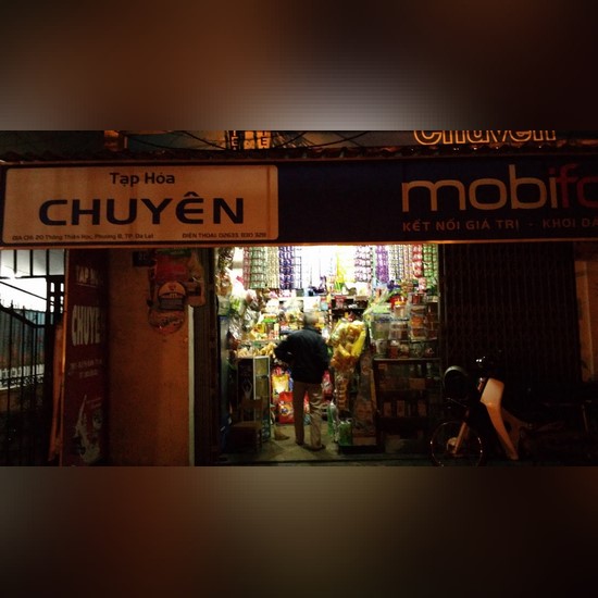 Cửa Hàng Tạp Hóa Chuyên
