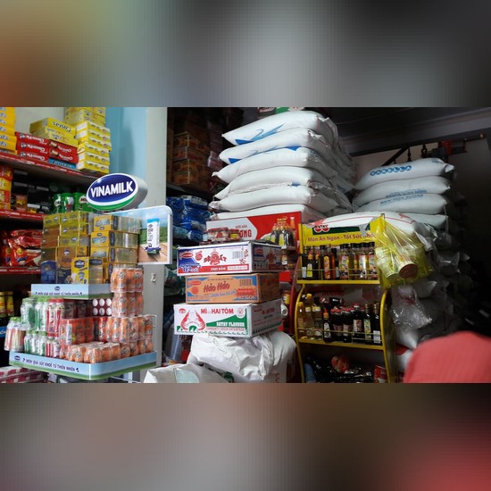 Cửa Hàng Tạp Hóa Bình Sơn 