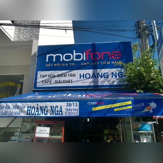 Tạp hóa Hoàng Nga