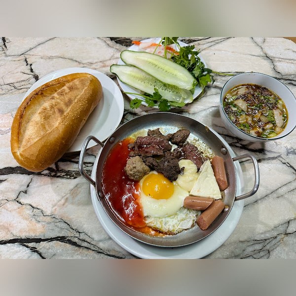 Bánh Mì Xíu Mại & Xôi - Muội Quán: Ngon Và Đa Dạng Hương Vị