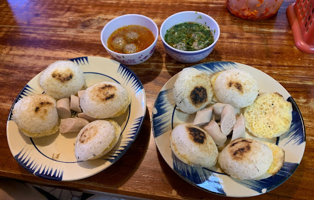 Ăn chiều Đà Lạt với Bánh căn 07 Tăng Bạt Hổ