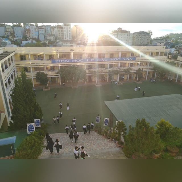 Trường THCS & THPT Tây Sơn