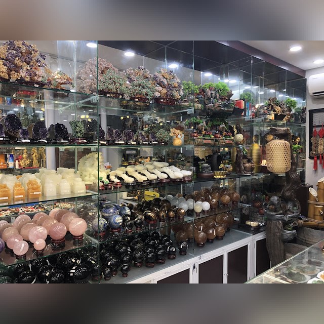 Cửa hàng đá phong thủy Đà Lạt