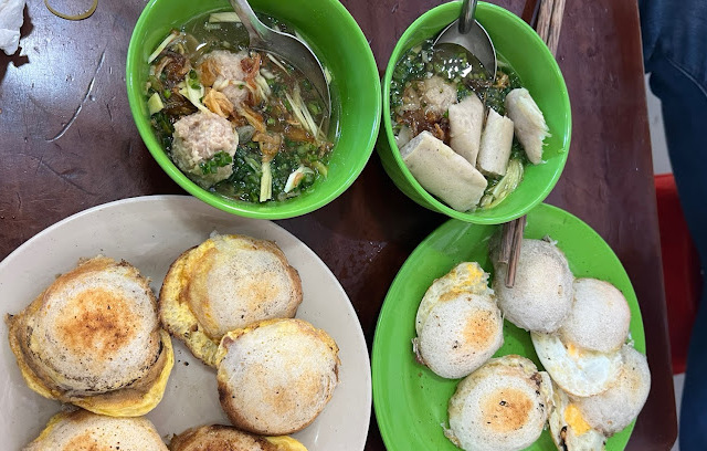 Bánh căn Nhà Chung