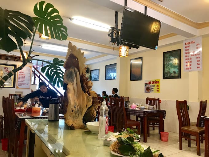 Quán bún bò Huế Trần Gia Hy