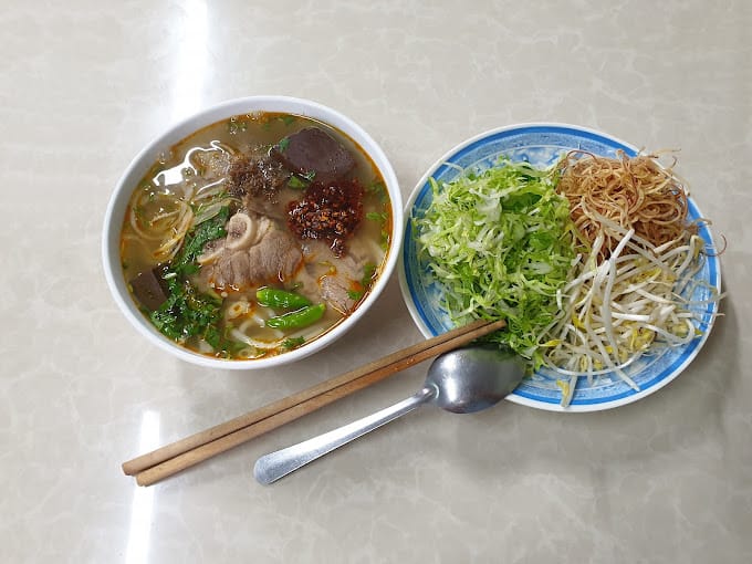 Quán bún Hà - bún bò ngoại ô Đà Lạt