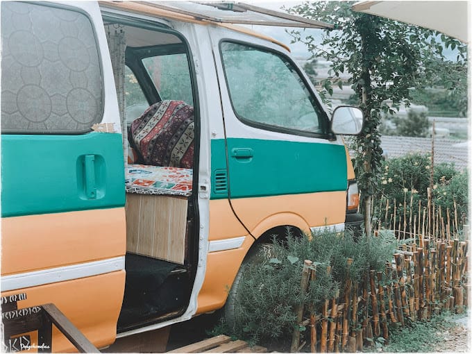 chiếc xe bus