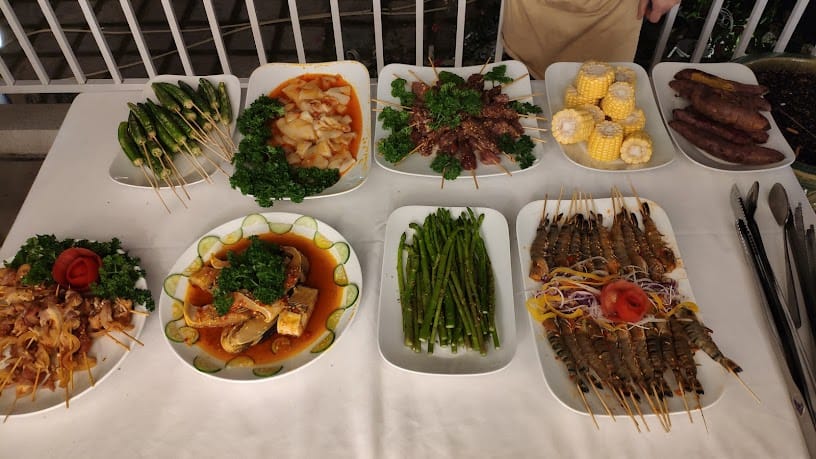 tiệc bbq ngoài trời