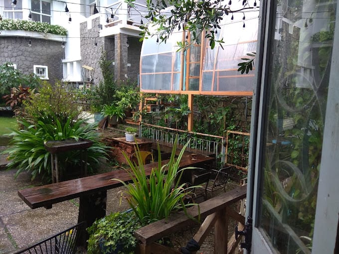 bàn ghế dài ngồi