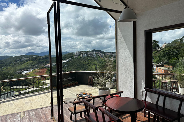 Tiệm cafe phía tây mặt trời - Specialty coffee Da Lat