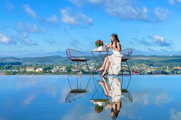 Hồ Trên Mây - Cà phê sống ảo Đà Lạt