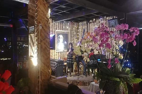 Top 8 quán cà phê acoustic Đà Lạt cực hay 32 Cafe Guitar Lãng Du