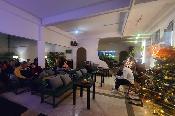 Top 8 quán cà phê acoustic Đà Lạt cực hay 20 Sense Cafe - Hát cả tuần - Acoustic Cafe