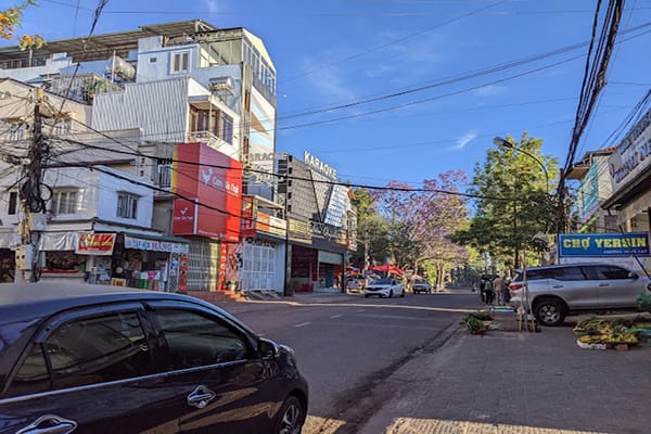 Chợ Yersin - chợ nổi tiếng nông sản Đà Lạt