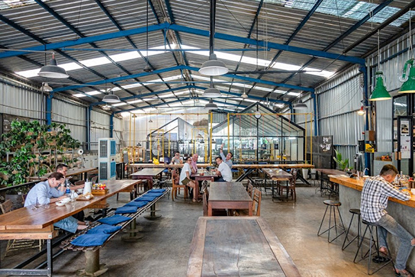 Là Việt Coffee
