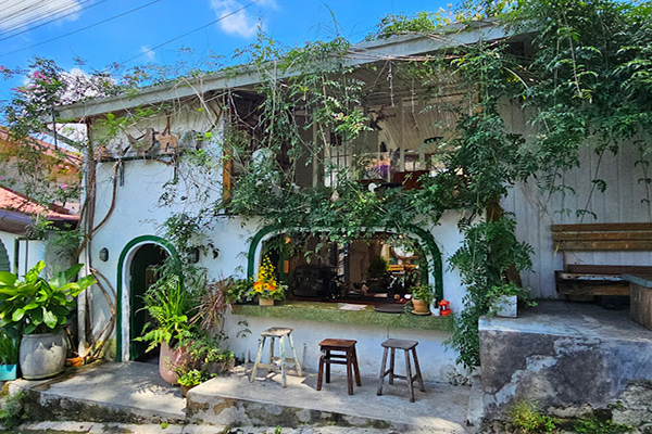 Còn Nắng Trên Đồi cafe