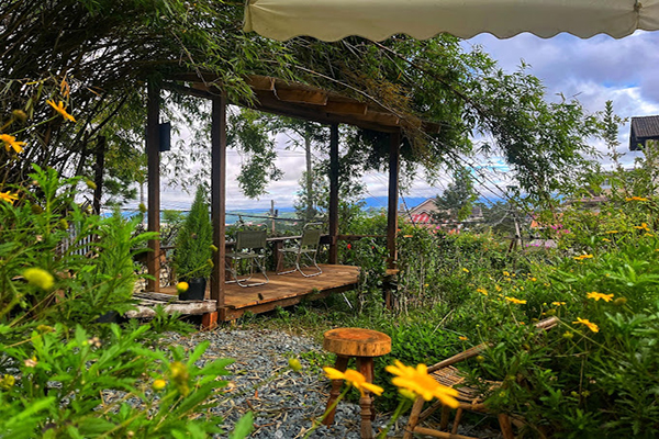 Top 14 quán cà phê phong cách Retro nổi tiếng tại Đà Lạt 34 Cafe Rừng Trong Nhà Retro - quán Retro đẹp tại Đà Lạt
