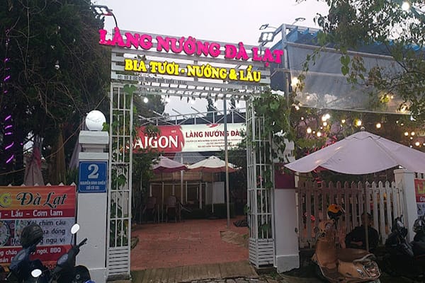 Ăn gì buổi tối Đà Lạt? Tổng hợp những quán ăn tối Đà Lạt ngon nên thử 19 VƯỜN YÊU BBQ & HOTPOT – QUÁN XIÊN QUE NƯỚNG CỰC HOT Ở ĐÀ LẠT