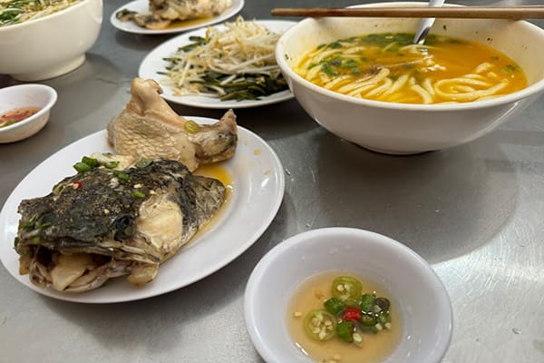 Ăn gì buổi tối Đà Lạt? Tổng hợp những quán ăn tối Đà Lạt ngon nên thử 22 BÁNH CÁNH CÁ LÓC CHÚ LA