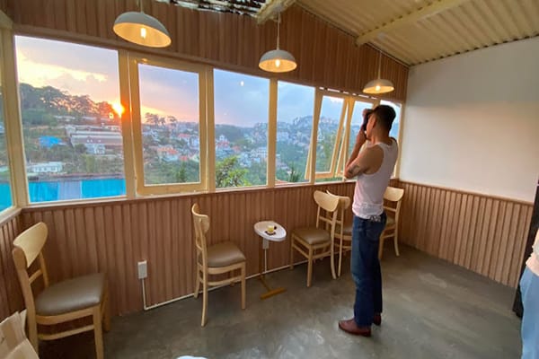 Top 15 quán cafe ngắm hoàng hôn đẹp và chill tại Đà Lạt 42 Dawn to Dusk Coffee - Cà Phê Vợt đón Hoàng Hôn Đà Lạt