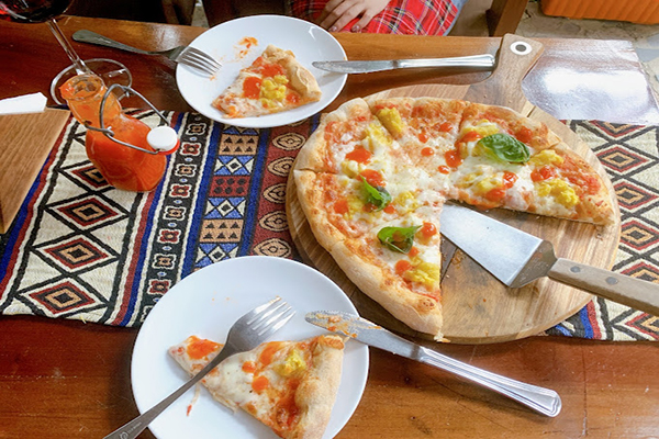 Tổng hợp địa chỉ những quán pizza Đà Lạt ngon khó cưỡng 10 Thưởng thức món ngon tại Pizza Củi