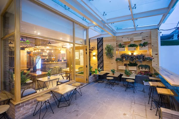 Top 13 quán cafe Hàn Quốc ở Đà Lạt dành cho tín đồ sống ảo 16 Maple Coffee - cafe Đà Lạt