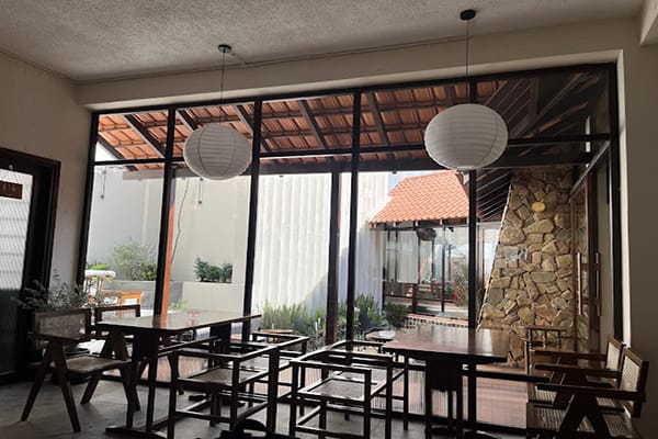 Top 13 quán cafe Hàn Quốc ở Đà Lạt dành cho tín đồ sống ảo 17 The Hiên – Quán cafe Hàn Quốc ở Đà Lạt