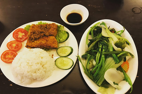 Tổng hợp 8 quán chay Đà Lạt ngon cho tín đồ ăn chay 10 Nhà hàng chay Hoa Sen