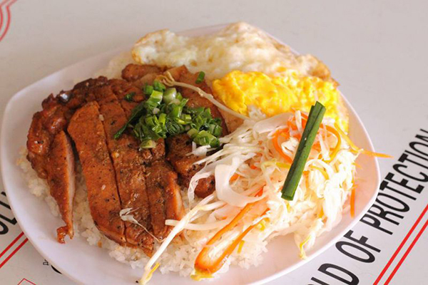 “Trưa nay ăn gì?”, Gợi ý 11 quán cơm ngon ở Đà Lạt 15 Cơm tấm sườn áp chảo Hùng Phát
