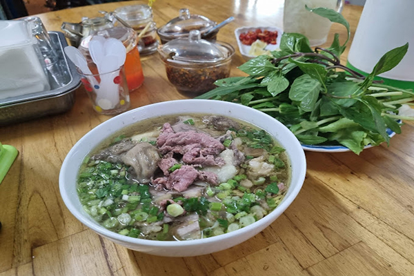 Cập nhật địa chỉ 13 quán phở ngon ở Đà Lạt đông khách nhất 19 Phở Anh & Bún Bò Huế