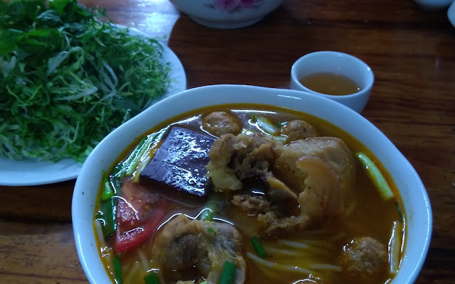 Top 10 Quán Ăn Đêm Tại Đà Lạt Ngon Tuyệt 12 Hoàng Râu - Quán Ăn Đêm