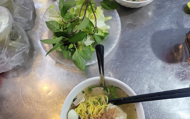 Top 10 Quán Ăn Đêm Tại Đà Lạt Ngon Tuyệt 14 LẠc - Cafe & Hủ Tíu Mì Bò Viên