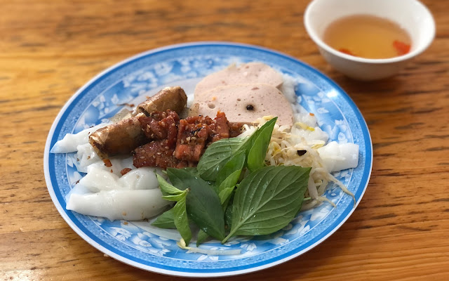 Top 9 quán bánh cuốn nóng ngon tuyệt vời tại Đà Lạt 20 Bánh Căn Cô Thương
