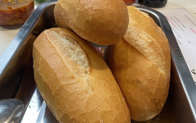 Top 20 Quán Bánh Mì Đà Lạt - Đã Đến Là Phải Thử Ngay! 36 Quán Bánh Mì Xíu Mại Dinh 2