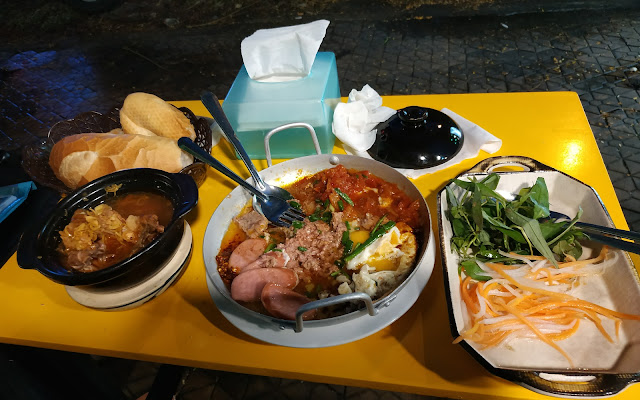 Top 20 Quán Bánh Mì Đà Lạt - Đã Đến Là Phải Thử Ngay! 35 Restaurant Da Quy - Bò Né - Bánh Mì Chảo Dã Quỳ